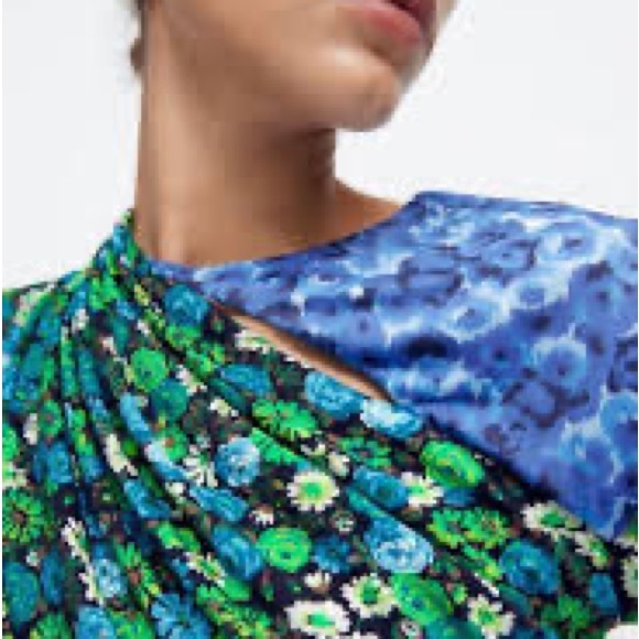 ZARA BLOGGER FAV FLORAL TOP - Picture 4 of 5